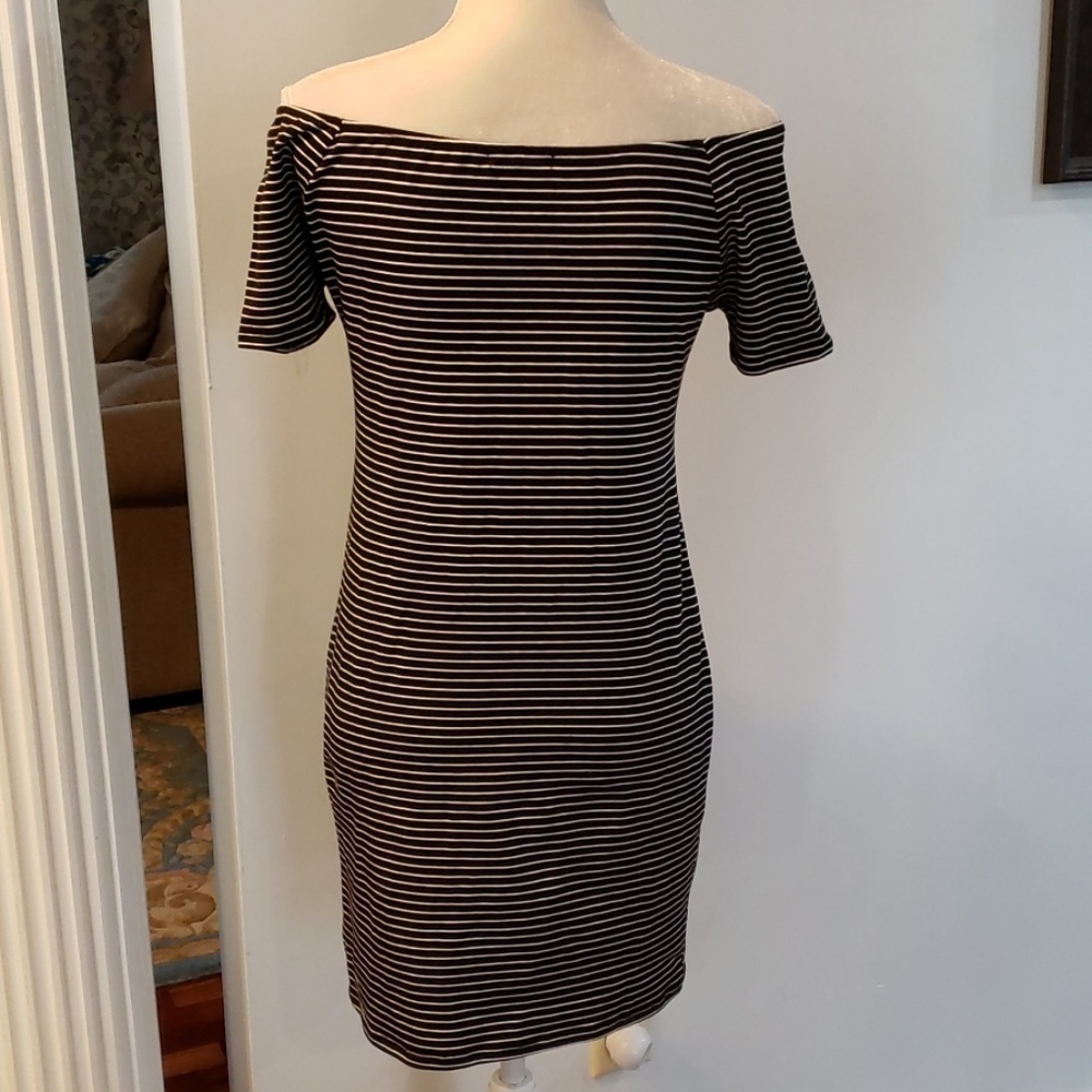 HEART & HIPS Off Shoulder Bodycon Dress Large EUC - Picture 3 of 6
